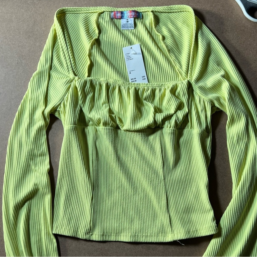 NWT Urban Outfitters Hallie Ribbed Peasant Crop w/Bell Sleeves - Medium in Lime - Picture 9 of 14